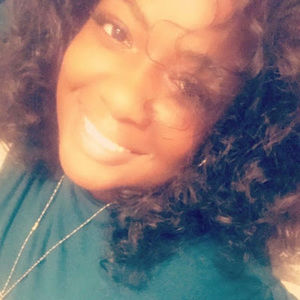 Meet your Posher, Danae